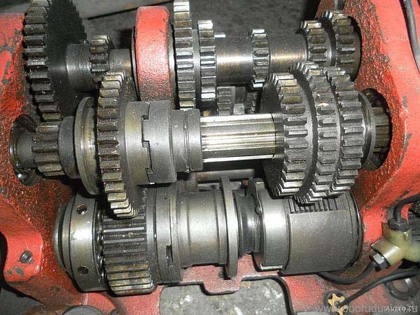 Фрикційна муфта (Фрикційний вал) приводу подач верстата 6р12, 6р13, 6р82, 6р83